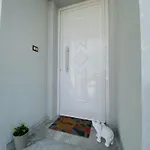 شقة Ivory